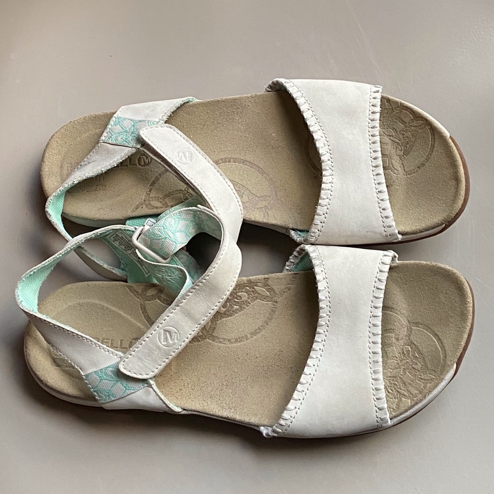 Merrell sandals size 7. - Picture 10 of 12